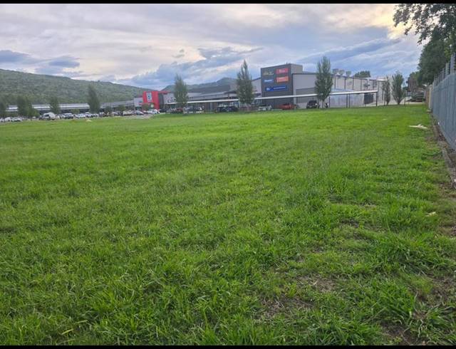 LAND FOR SALE IN THE ISLANDS ESTATES